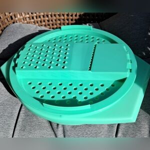 Vintage Tupperware Green Grater & Bowl Set